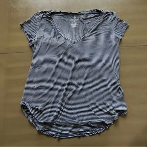 American Eagle Favorite T